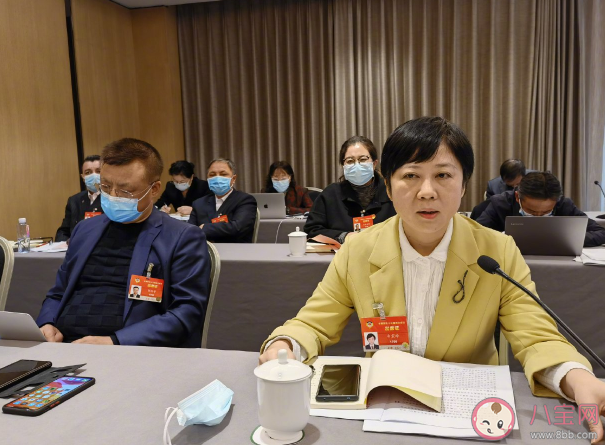 委員認(rèn)為明星后援會應(yīng)依法登記 明星粉絲后援會是干什么的