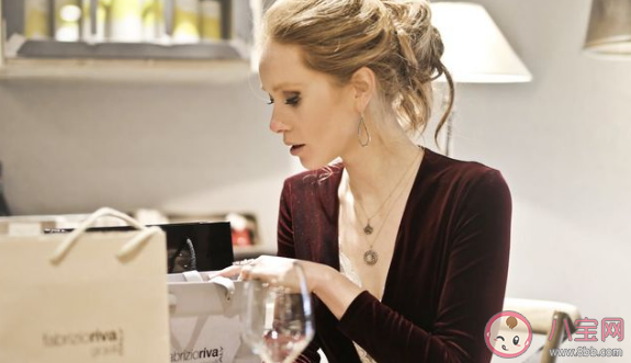 女人獨立才能夠得到男人的尊重 女人獨立的重要性