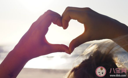 愛一個(gè)人會(huì)不斷示弱什么意思 愛情里不斷示弱的表現(xiàn)