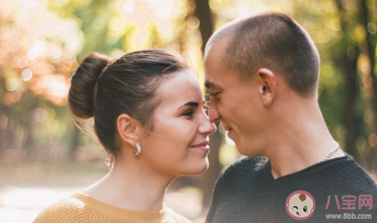 男生真的喜歡你有哪些表現 動了真情的表現特征