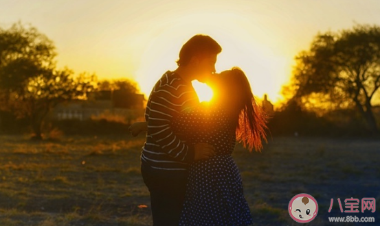 男人的哪些表現說明不是真的喜歡 不肯花錢說明什么