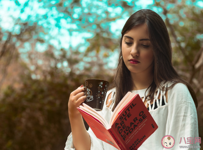 成年人的情緒需要隱藏嗎 如何偽裝自己的情緒