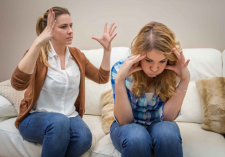 易怒的父母會養(yǎng)出什么性格的孩子 家長的情緒決定孩子的性格