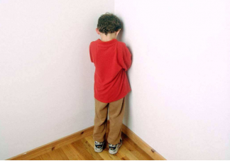 寶寶犯錯面壁思過有用嗎 讓孩子面壁思過要注意什么