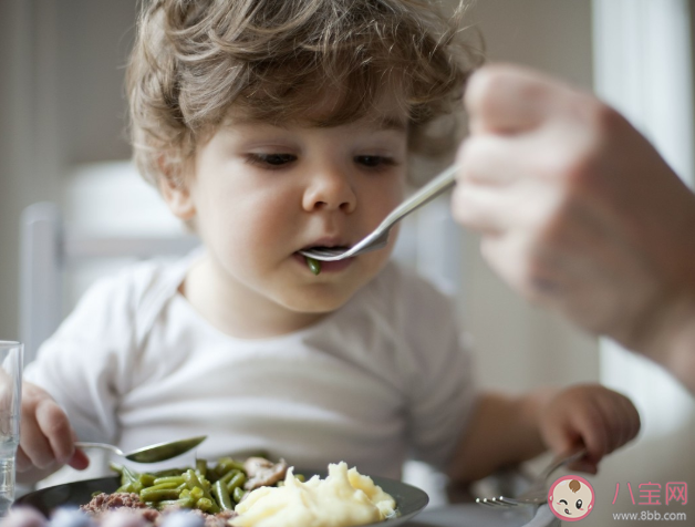 生長痛是缺鈣的表現(xiàn)嗎 缺鈣的孩子到底缺的是什么
