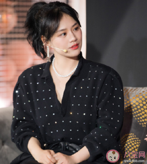 條件優越的女生更容易戀愛腦嗎 戀愛腦女生有哪些特點 條件優越的女生更容易戀愛腦嗎 戀愛腦女生有哪些特點