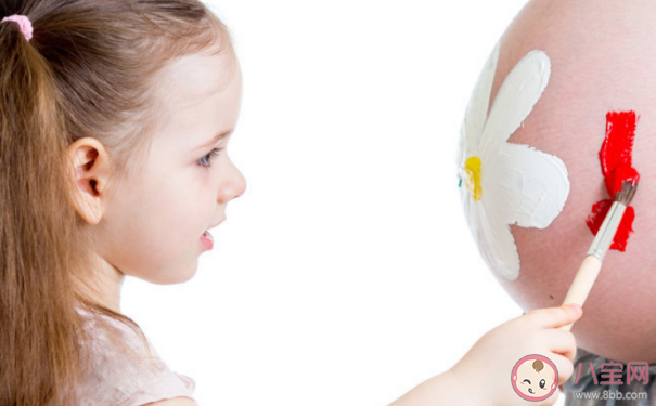 妊娠紋很癢不能撓怎么辦 妊娠紋止癢的小技巧