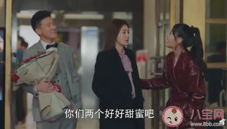 當眾求婚算道德綁架嗎 如何看待當眾求婚 當眾求婚算道德綁架嗎 如何看待當眾求婚