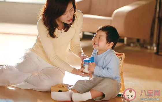 寶寶在家又蹦又跳打擾鄰居怎么辦 如何正確教育孩子