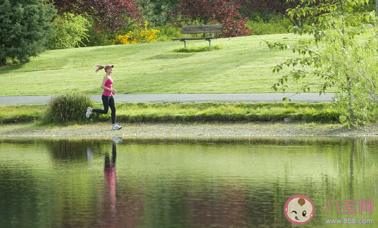 為什么跟喜歡的人聊天會沒話題 男女生如何更好的聊天