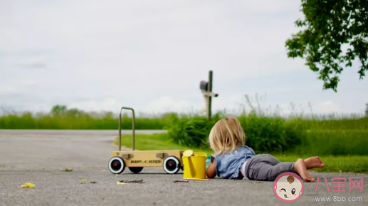 對孩子表揚和獎勵有什么區別 鼓勵孩子的正確方法