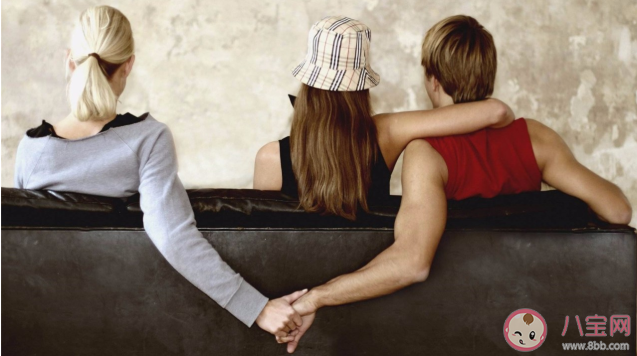 發現父母出軌子女要不要管 發現父母婚外情作為孩子該怎么辦