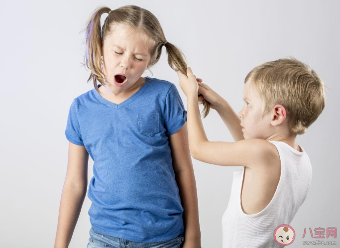 孩子為什么會打人 寶寶打人父母怎么教育引導