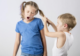 孩子為什么會打人 寶寶打人父母怎么教育引導(dǎo)