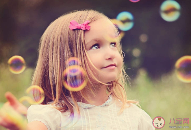 氣質是用金錢堆出來的嗎 氣質好的孩子是怎么養出來的