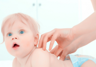 嬰兒撫觸一定要抹嬰兒油嗎 嬰兒撫觸用什么油