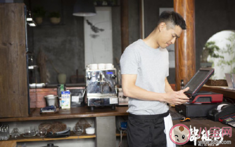 扶弟魔的女生有哪些特征 怎么分辨扶弟魔