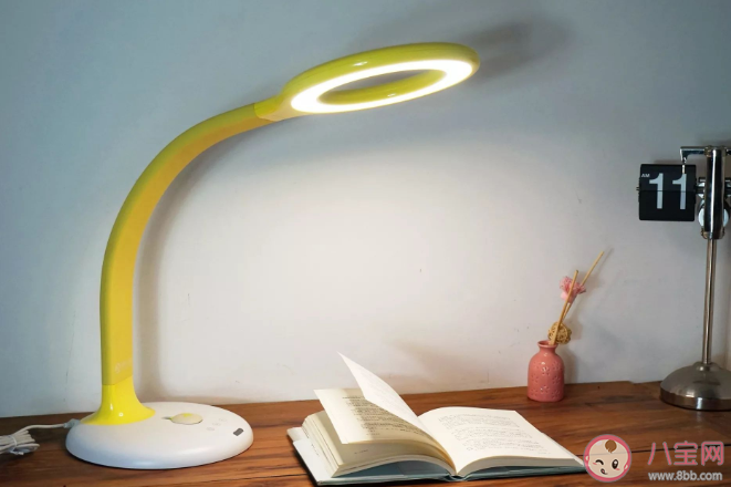 護眼燈真的能防控近視嗎 買護眼燈要看哪些參數