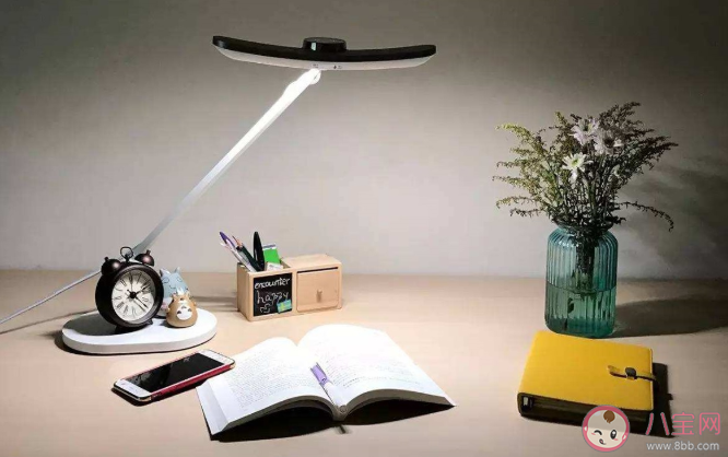 護眼燈真的能防控近視嗎 買護眼燈要看哪些參數