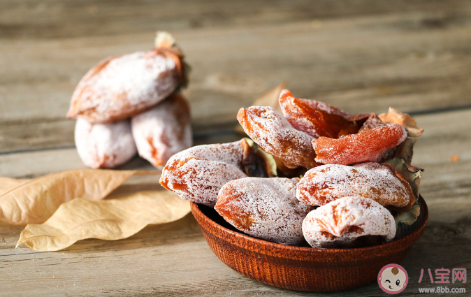 柿餅表面上一層白白的霜是什么 柿餅上的白霜越多越好嗎 柿餅表面上一層白白的霜是什么 柿餅上的白霜越多越好嗎