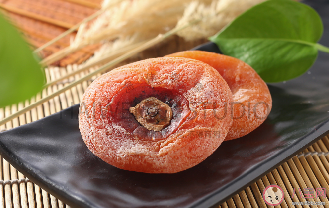 柿餅表面上一層白白的霜是什么 柿餅上的白霜越多越好嗎 柿餅表面上一層白白的霜是什么 柿餅上的白霜越多越好嗎