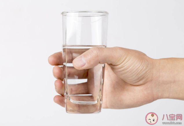 車前草泡水喝可以降尿酸嗎 怎么做才能降低尿酸