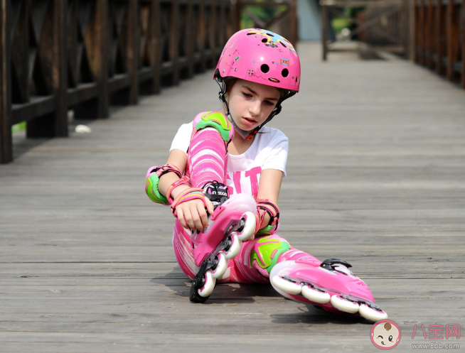 孩子摔倒后第一反應反映孩子性格嗎 摔倒后怎么處理更好 孩子摔倒后第一反應反映孩子性格嗎 摔倒后怎么處理更好