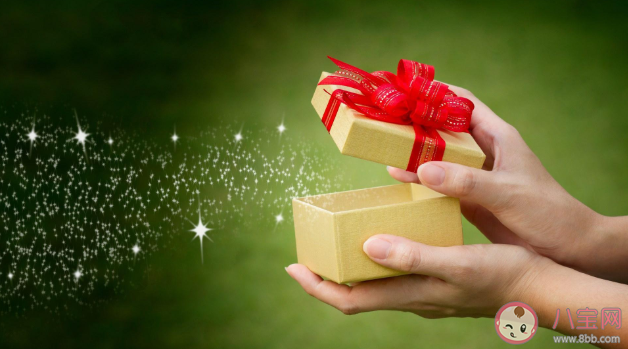 第一次約女孩見面需要送禮物嗎 第一次送女孩禮物需要注意什么 第一次約女孩見面需要送禮物嗎 第一次送女孩禮物需要注意什么