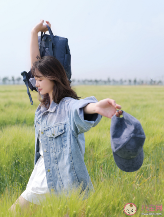 拍照不會(huì)擺姿勢(shì)表情不好怎么辦 拍照簡(jiǎn)單姿勢(shì)介紹