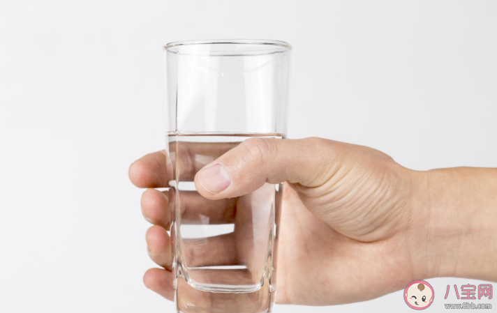 補(bǔ)充電解質(zhì)是補(bǔ)充什么 補(bǔ)充電解質(zhì)喝什么