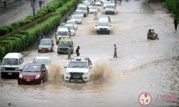 降雨后長春市開啟駕船模式 道路積水出門要注意些什么 降雨后長春市開啟駕船模式 道路積水出門要注意些什么