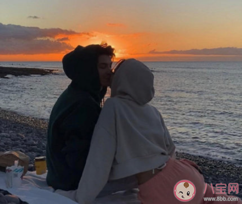 撒嬌和作的區別是什么 如何區分撒嬌和作 撒嬌和作的區別是什么 如何區分撒嬌和作