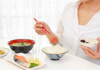 順產生產當天該怎么吃 分娩前進食要注意什么