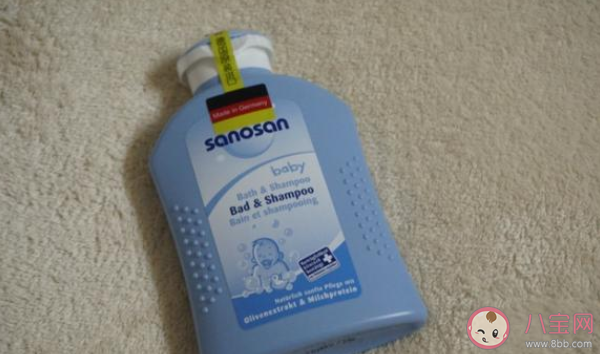 孩子能不能用大人的洗發水 如何挑選孩子適合的洗發水 孩子能不能用大人的洗發水 如何挑選孩子適合的洗發水