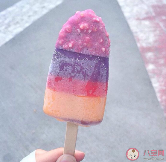 冰淇淋和雪糕具體怎么區分 冰淇淋/雪糕/冰棍哪種更好 冰淇淋和雪糕具體怎么區分 冰淇淋/雪糕/冰棍哪種更好