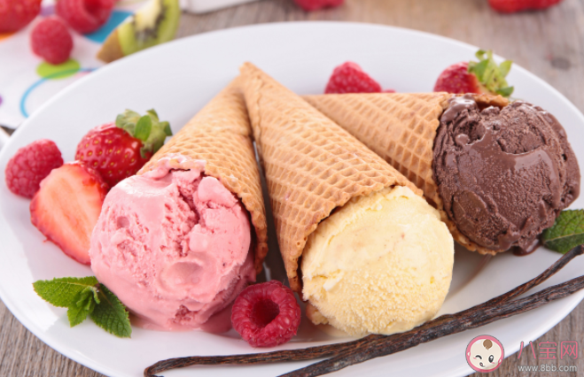 冰箱里放了大半年的冷飲還能吃嗎 吃冷飲太涼了對身體不好嗎 冰箱里放了大半年的冷飲還能吃嗎 吃冷飲太涼了對身體不好嗎