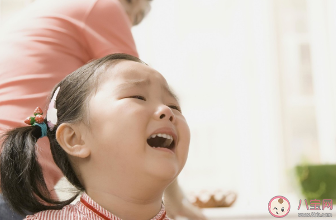 孩子總是用哭來要挾大人咋辦 父母怎么對孩子做克制訓練