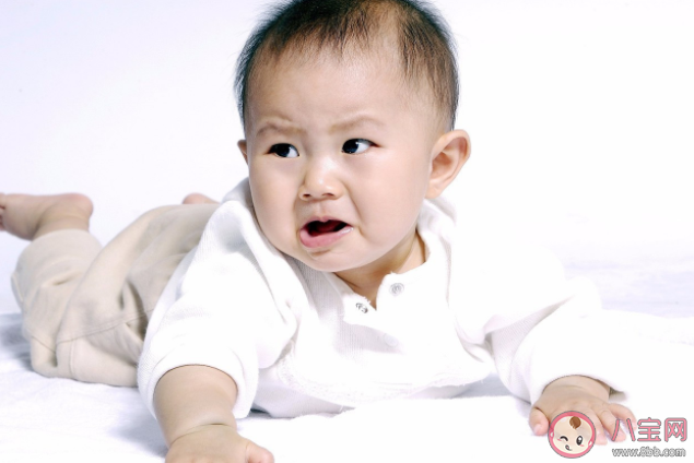 孩子前額磕出青包抹香油有用嗎 寶寶摔到前額有危險嗎