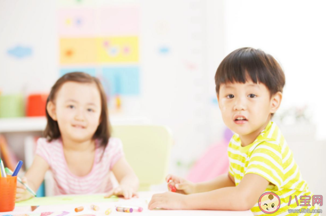 孩子上科學(xué)課有什么好處 怎么培養(yǎng)孩子的科學(xué)思維 孩子上科學(xué)課有什么好處 怎么培養(yǎng)孩子的科學(xué)思維