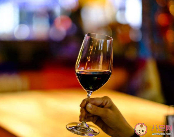 喝葡萄酒前搖晃酒杯是為了什么 螞蟻莊園6月29日正確答案