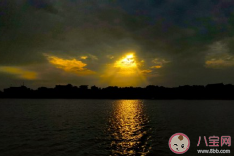 在學校被孤立了怎么辦 被同學孤立了怎么處理