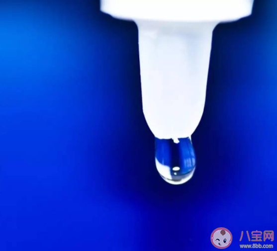 有必要買洗眼液洗眼嗎 如何正確沖洗眼睛 有必要買洗眼液洗眼嗎 如何正確沖洗眼睛