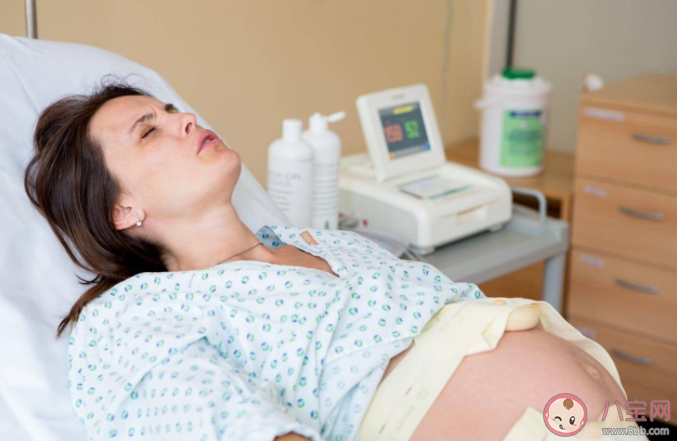 生孩子時(shí)為什么是頭先出來(lái) 生孩子為什么會(huì)順轉(zhuǎn)剖