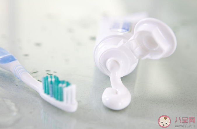 美白牙膏是收智商稅嗎 美白牙膏作用原理是什么