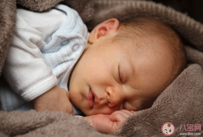 孩子不睡午覺父母需要擔心嗎 寶寶不愛午睡是什么原因 孩子不睡午覺父母需要擔心嗎 寶寶不愛午睡是什么原因