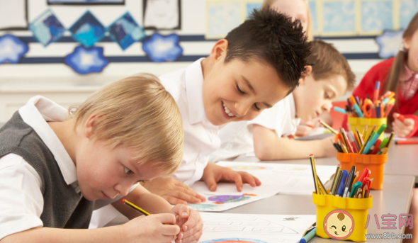 孩子學(xué)畫畫能培養(yǎng)專注力嗎 學(xué)畫畫對提高注意力有哪些好處