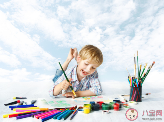 孩子學(xué)畫畫能培養(yǎng)專注力嗎 學(xué)畫畫對提高注意力有哪些好處