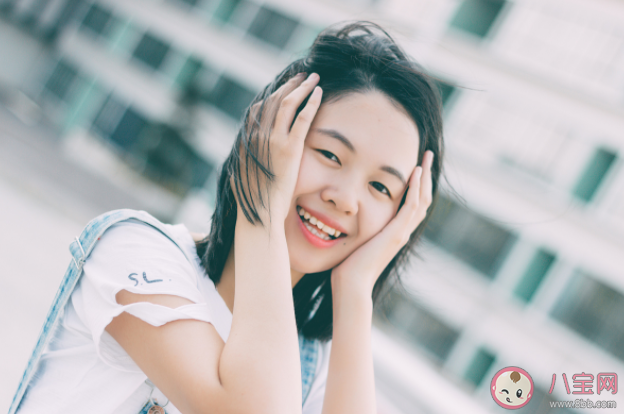 愛笑的女孩運氣一定不會太差嗎 愛笑和運氣有什么關系 愛笑的女孩運氣一定不會太差嗎 愛笑和運氣有什么關系