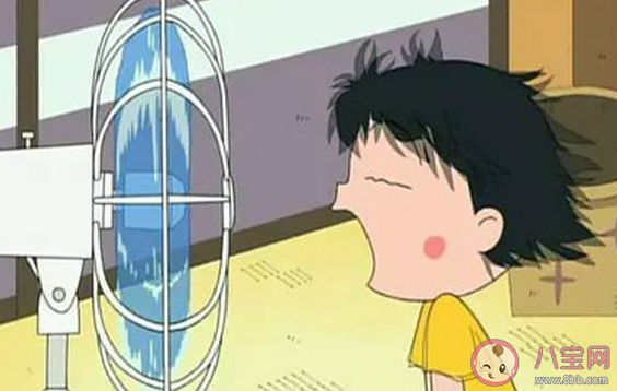 男孩戴風扇睡覺被吹面癱 吹風扇有哪些注意事項 男孩戴風扇睡覺被吹面癱 吹風扇有哪些注意事項