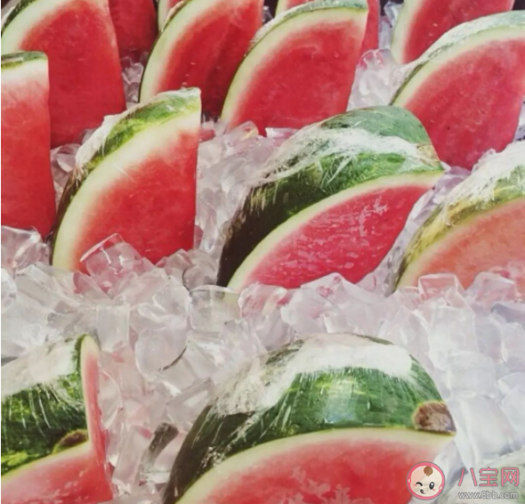 隔夜冰西瓜一口吃下8400個細菌是真的嗎 西瓜蓋保鮮膜能放多久